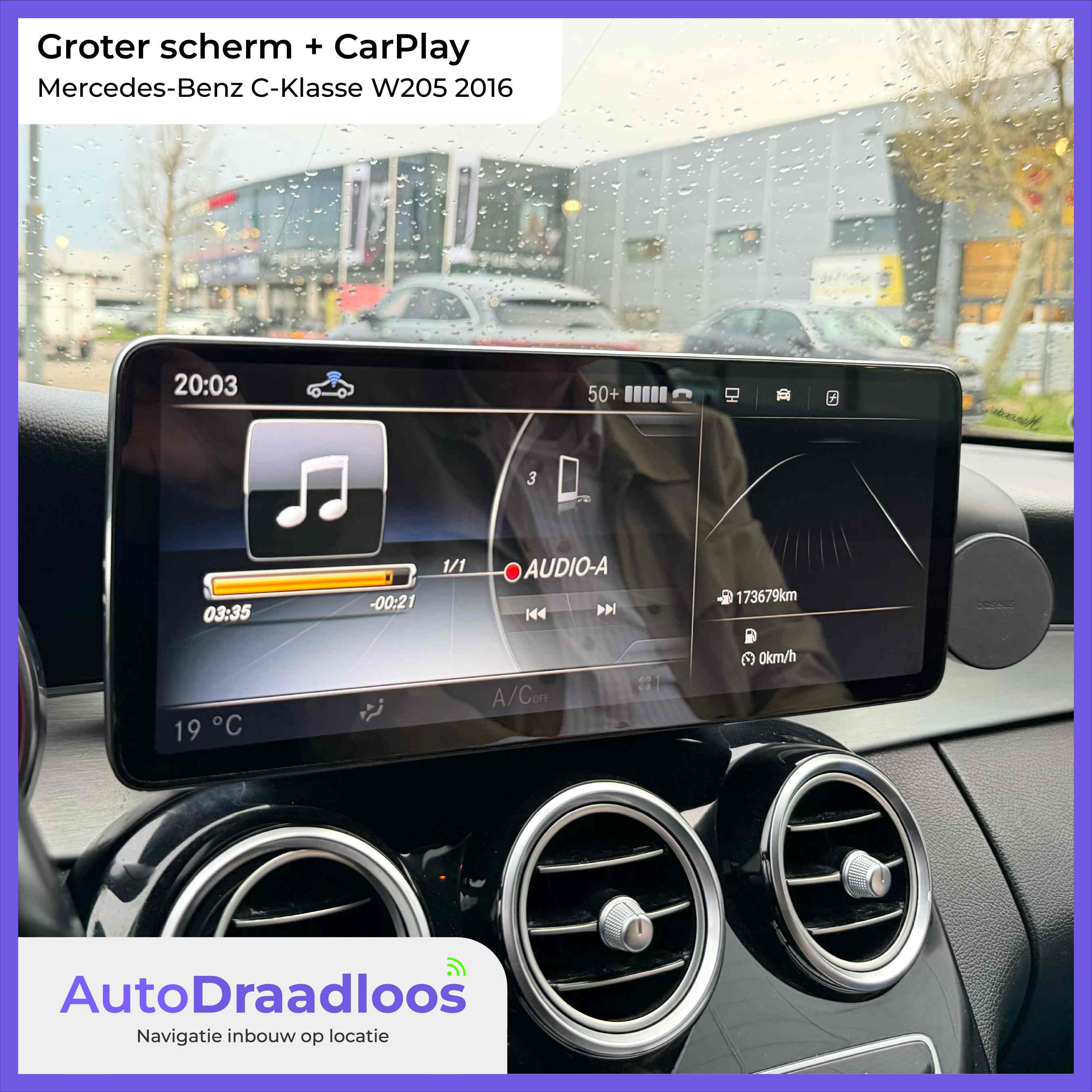 Apple CarPlay met groter scherm in een C-Klasse
