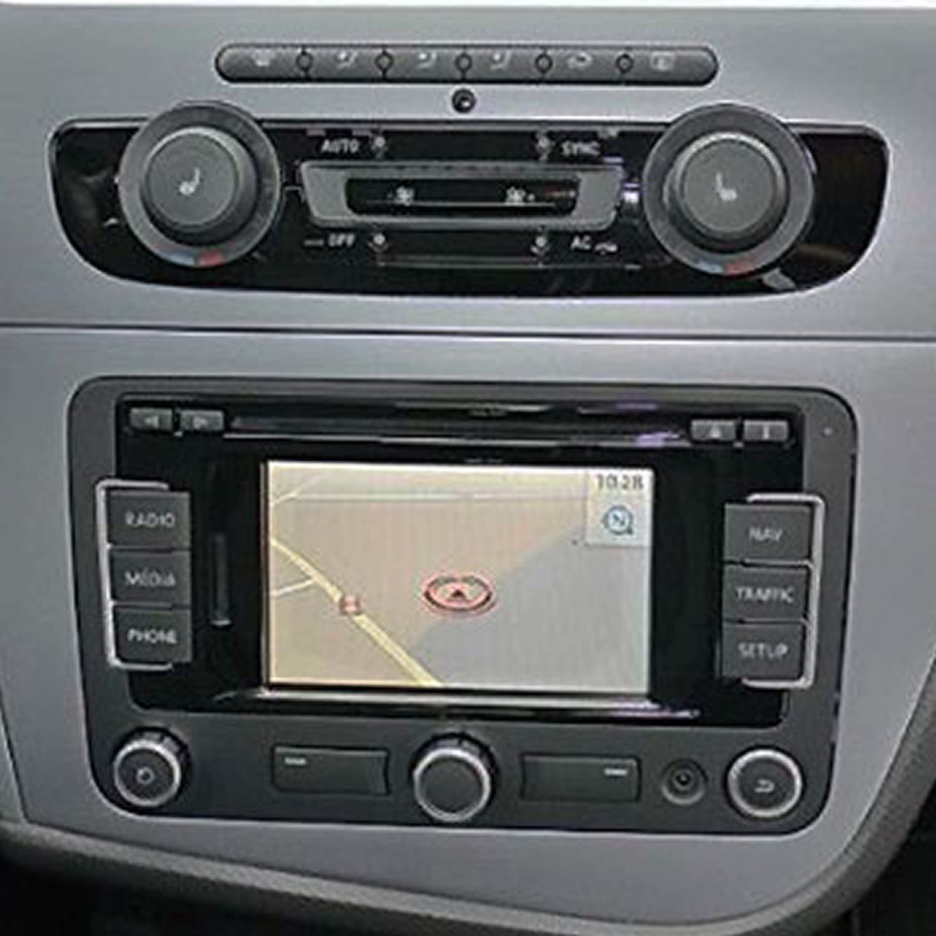 Origineel scherm zonder CarPlay in een Seat