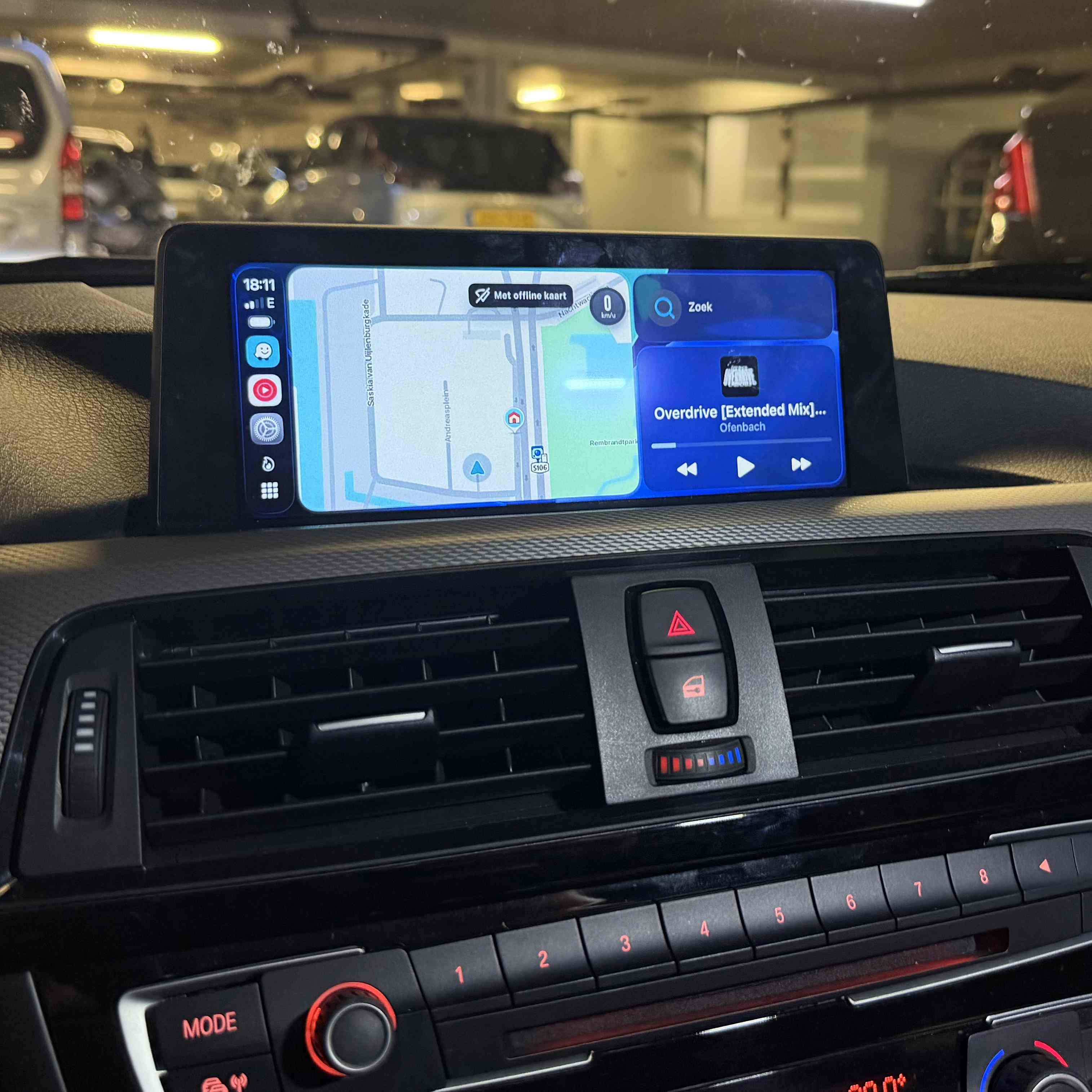 Apple CarPlay op het originele scherm van een BMW