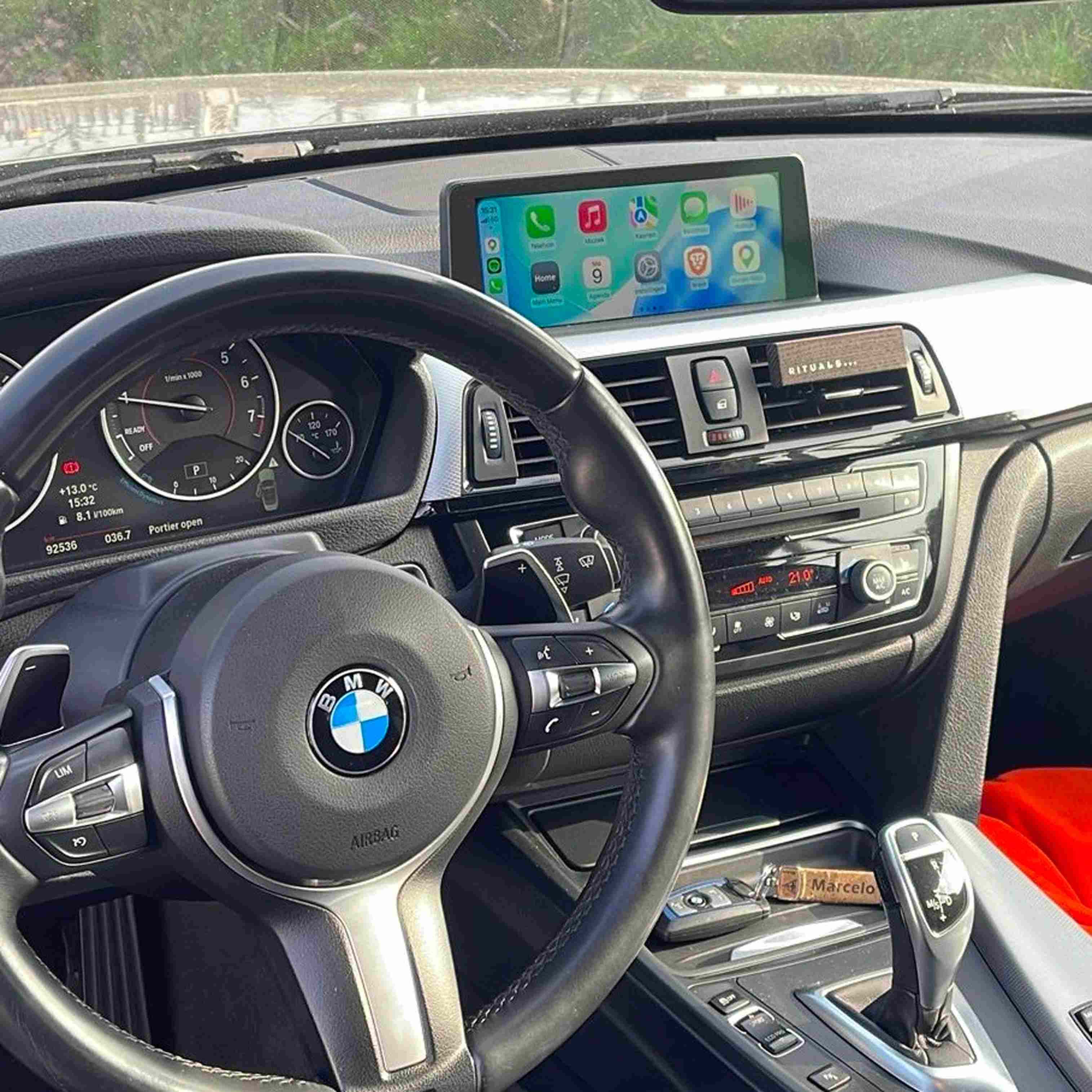 Apple CarPlay op het originele scherm van een BMW