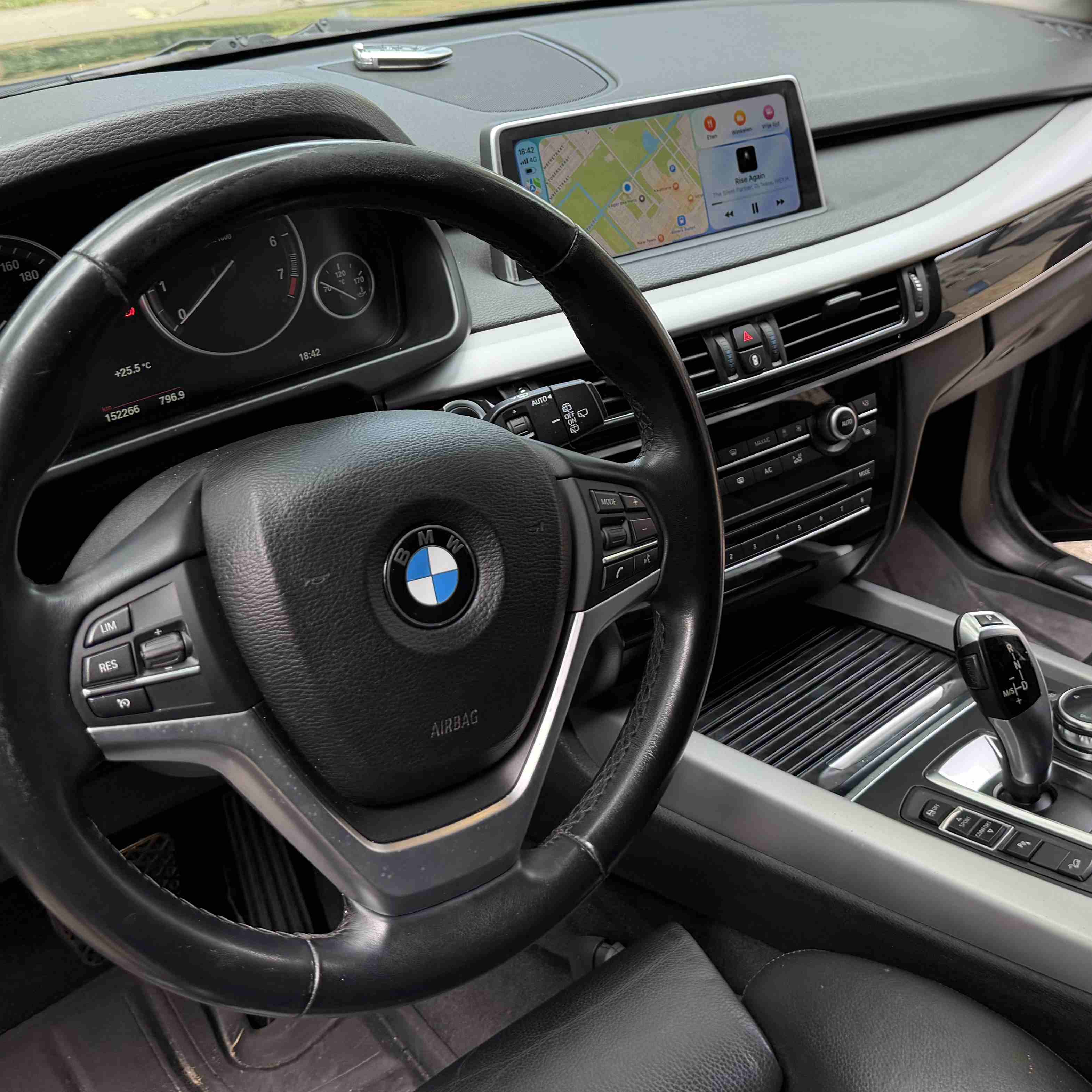 Apple CarPlay op het originele scherm van een BMW