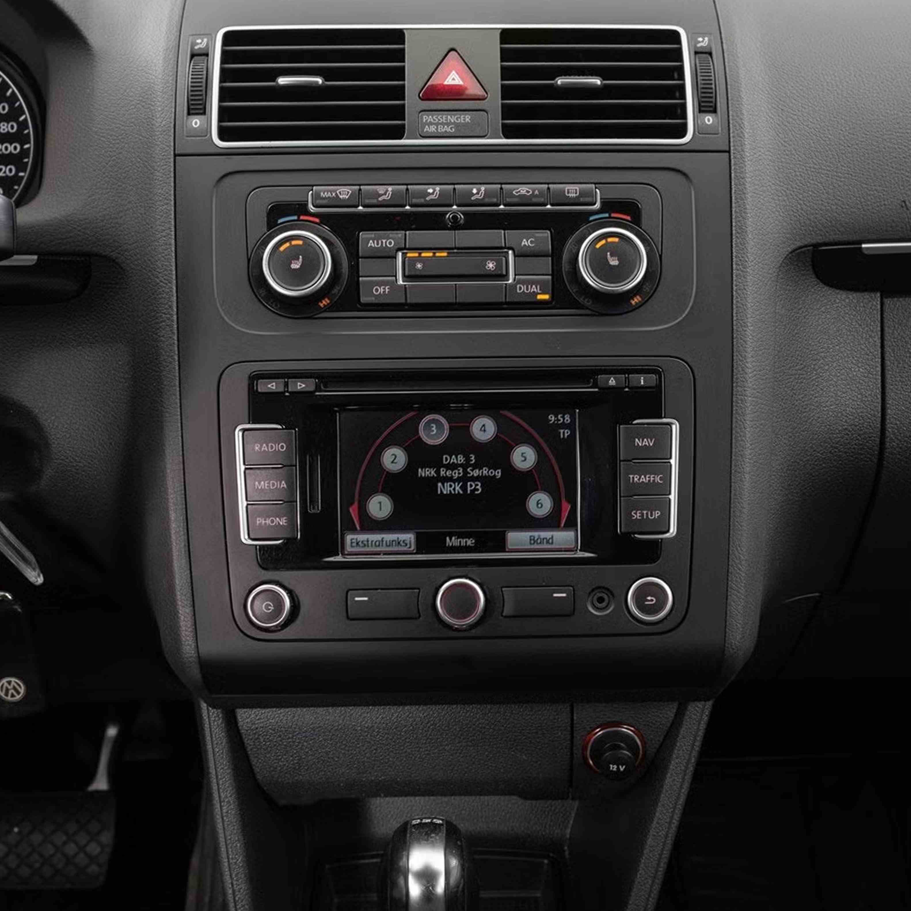 Origineel scherm zonder CarPlay in een Volkswagen
